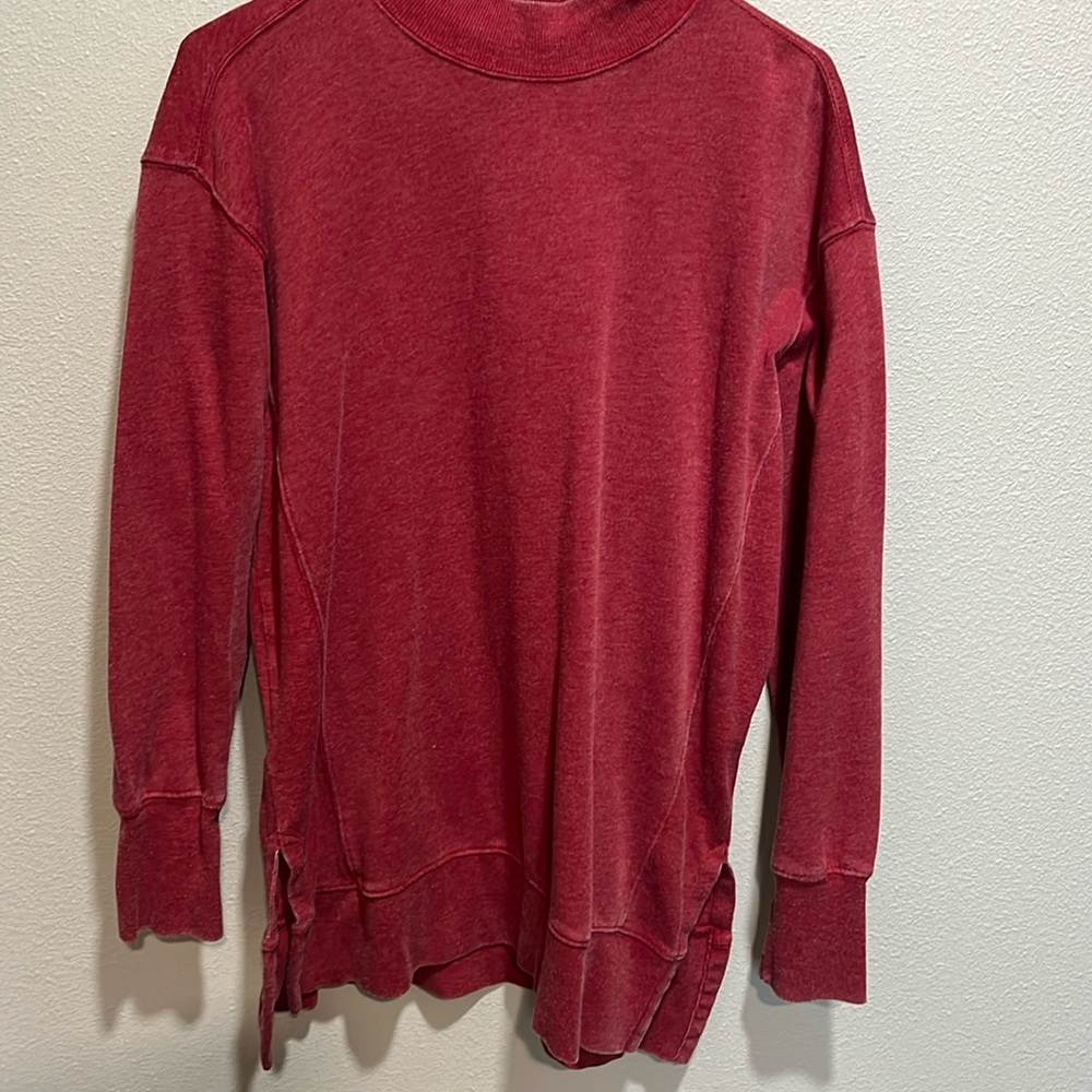 Maurices size XS oversized tunic sweatshirt, red in color